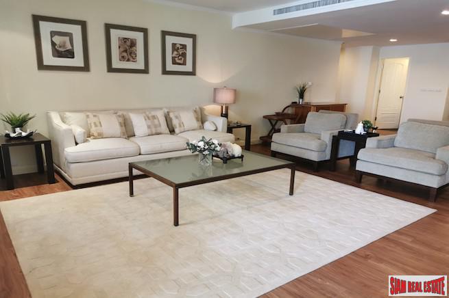 Las Colinas | Elegant & Spacious Two Bedroom Condo for Rent in Asoke