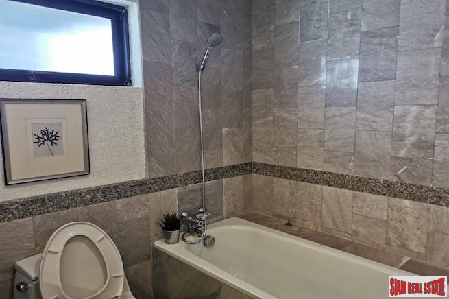 Las Colinas | Elegant & Spacious Two Bedroom Condo for Rent in Asoke