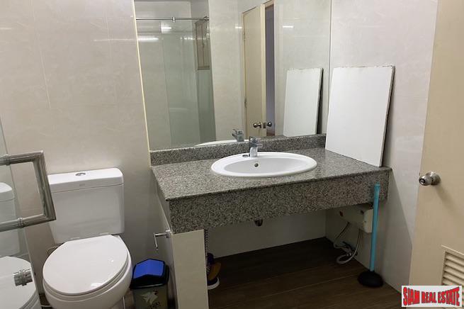 Baan Sukhumvit 36 | Large Two Bedroom Condo for Rent in Thong Lo with Unblocked City Views