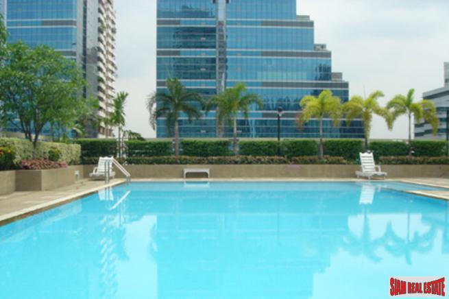 Grand Parkview Asoke | Comfortable One Bedroom Condo on the 27th Floor for Rent