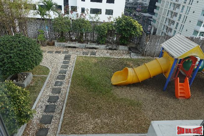The VISCAYA Private Residence, 2 bedrooms+ 1 Study room, 3 bathrooms Apartment with 150 Sq.m.