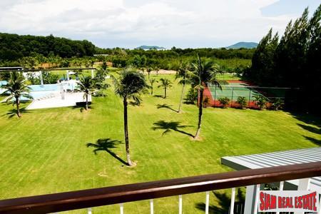 Grove Gardens Townhome | Modern Sea View 3 Bedroom Townhome on Golf Course in Cape Yamu-4