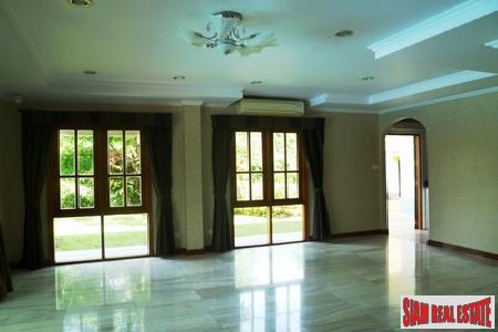 Anuphas Golf Ville | Three Bedroom Mountain View House with Pool in Kathu-5