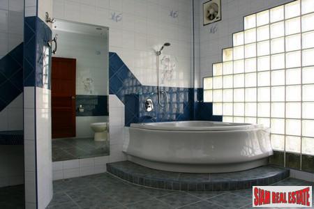 Spacious Three Bedroom House Plus Guest House in Rawai